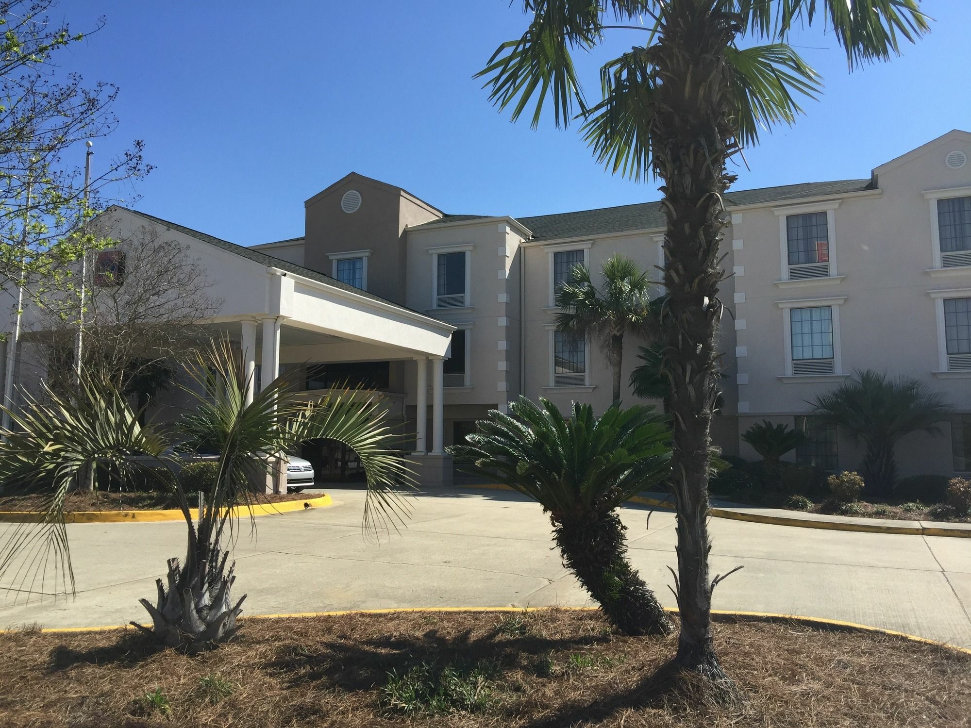 Comfort - Baton Rouge Hotel 3*